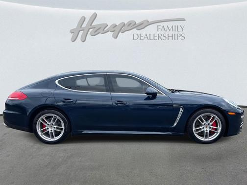 2014 Porsche Panamera 4S
