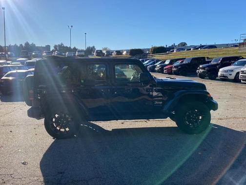 2022 Jeep Wrangler Unlimited 4xe Sahara