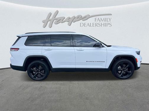 2022 Jeep Grand Cherokee L Laredo