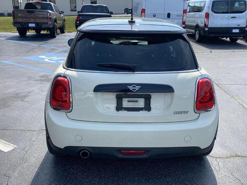 2019 MINI Hardtop Cooper