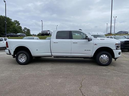 2025 RAM 3500 Laramie