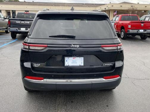 2023 Jeep Grand Cherokee Laredo