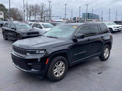 2023 Jeep Grand Cherokee Laredo