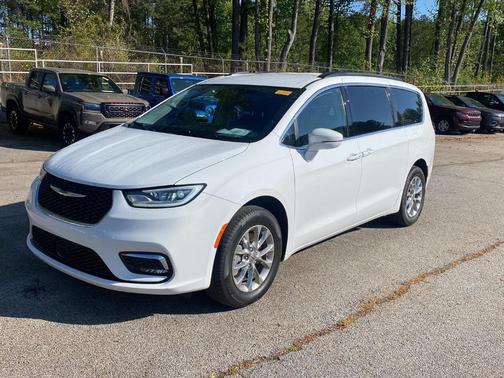 2022 Chrysler Pacifica Touring-L
