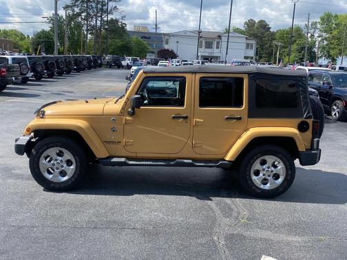 2013 Jeep Wrangler Unlimited Sahara