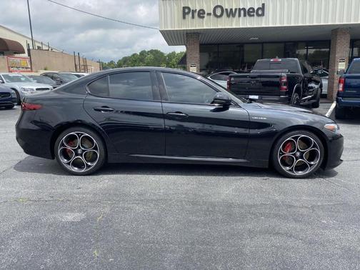 2023 Alfa Romeo Giulia Veloce