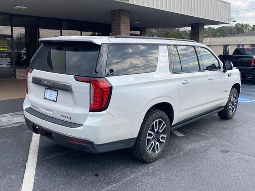 2021 GMC Yukon XL AT4