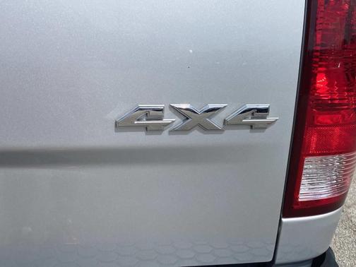 Bright Silver Clearcoat Metallic 2019 RAM 1500 Classic Tradesman