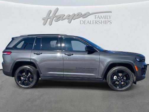 2024 Jeep Grand Cherokee Laredo