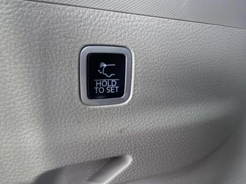 2024 Jeep Wagoneer L Base