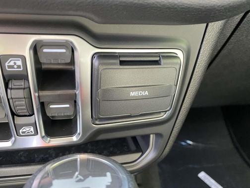 Black Clearcoat 2026 Jeep Wrangler Sport