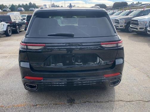 2024 Jeep Grand Cherokee Summit