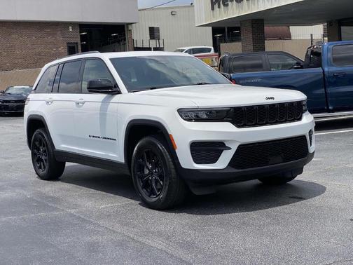 2024 Jeep Grand Cherokee Laredo