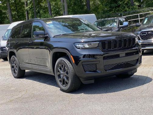 2025 Jeep Grand Cherokee L Laredo