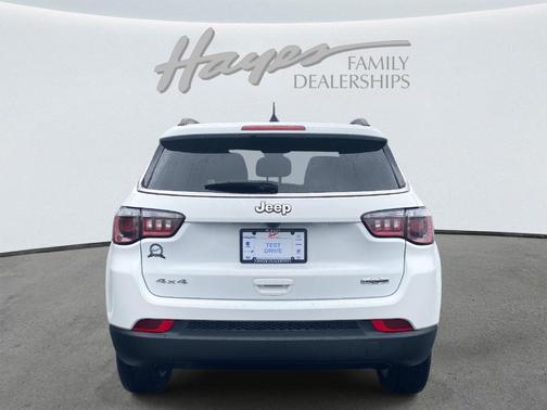 2023 Jeep Compass Latitude Lux