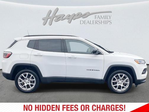 Bright White Clearcoat 2023 Jeep Compass Latitude Lux