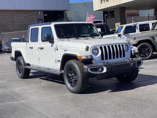 2021 Jeep Gladiator Sport