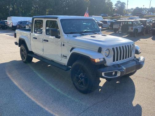 2021 Jeep Gladiator Sport