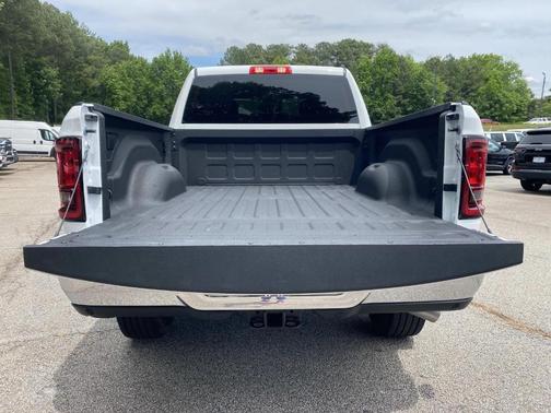 Bright White Clearcoat 2026 RAM 2500 Big Horn