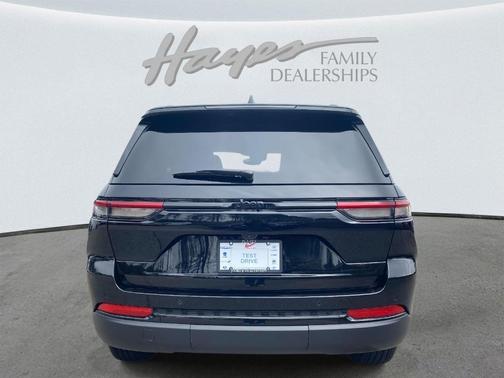 2024 Jeep Grand Cherokee Laredo