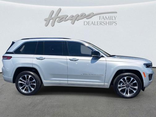 2022 Jeep Grand Cherokee Overland