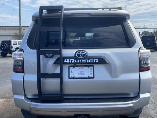 2023 Toyota 4Runner TRD Off Road