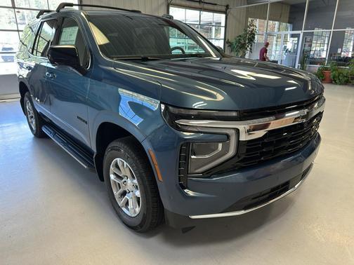 2025 Chevrolet Tahoe LS