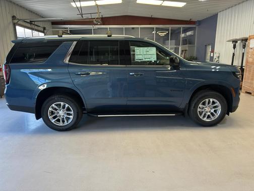 2025 Chevrolet Tahoe LS