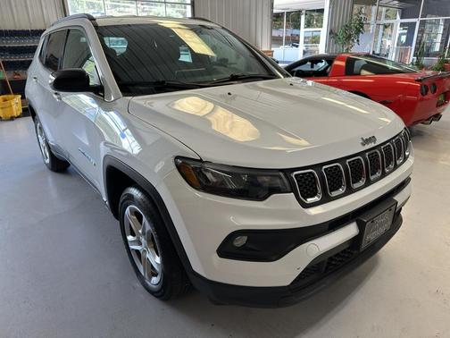 2023 Jeep Compass Latitude