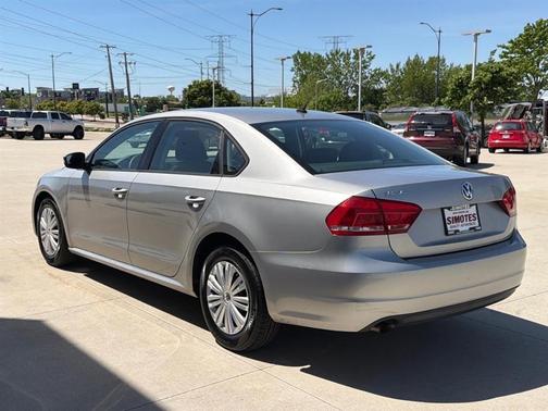 Silver 2014 Volkswagen Passat 1.8T Auto Wolfsburg Ed