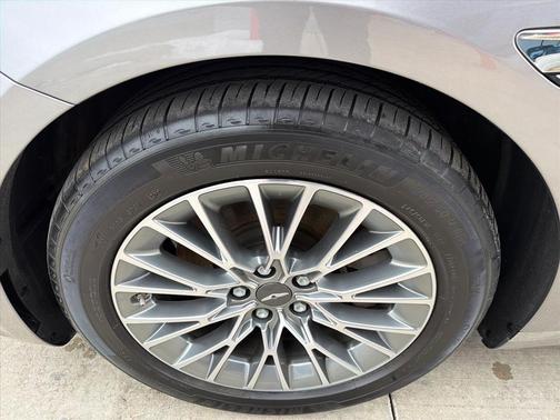 2023 Genesis G80 2.5T