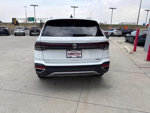 Pure White 2025 Volkswagen Taos 1.5T SE