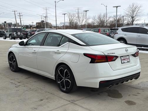 2025 Nissan Altima SR