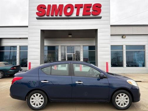 Blue Onyx 2012 Nissan Versa 1.6 SV