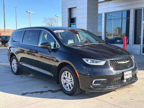 2024 Chrysler Pacifica Touring-L