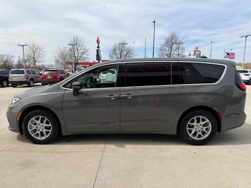 Ceramic Gray 2025 Chrysler Pacifica Select