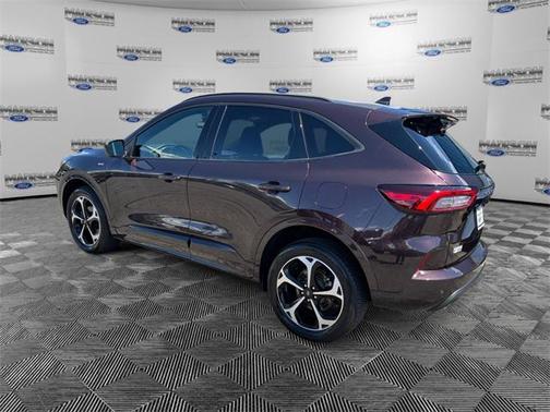 2023 Ford Escape ST-Line Elite