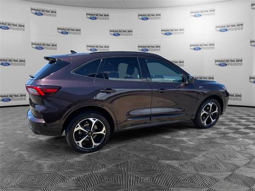2023 Ford Escape ST-Line Elite