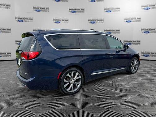 Jazz Blue Pearlcoat 2017 Chrysler Pacifica Limited