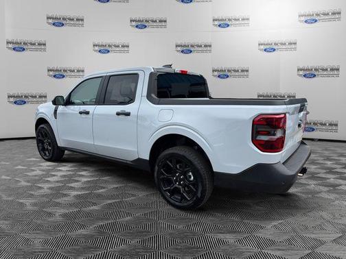 Space White Metallic 2025 Ford Maverick XLT