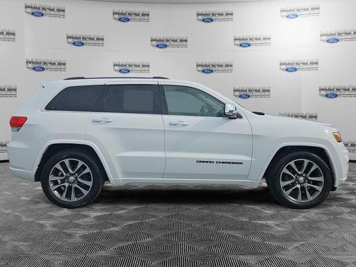 Bright White Clearcoat 2017 Jeep Grand Cherokee Overland