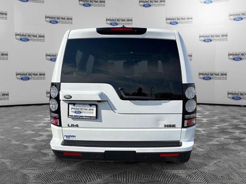 2016 Land Rover LR4 Base