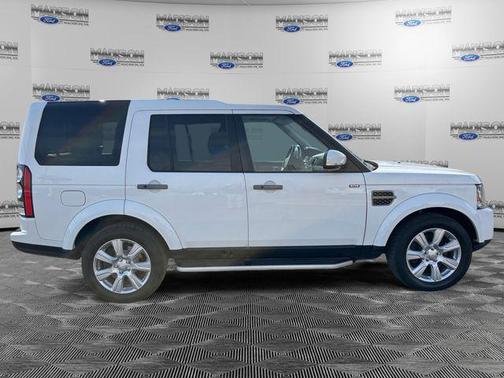 2016 Land Rover LR4 Base