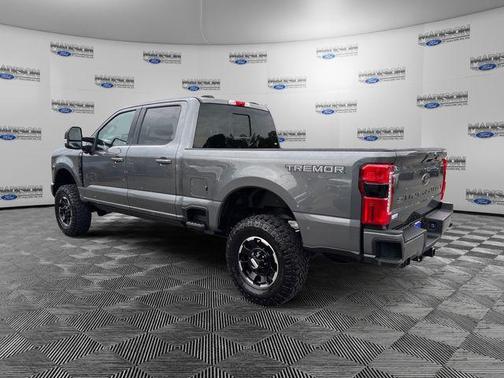 Carbonized Gray Metallic 2025 Ford F-250 XLT