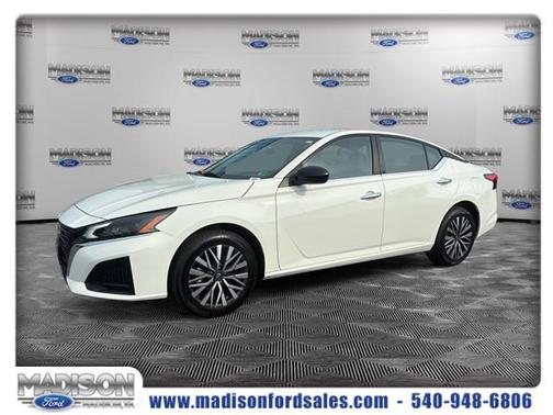 2025 Nissan Altima 2.5 SV