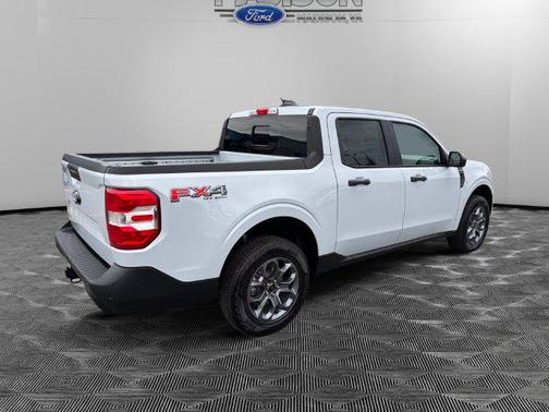 Space White Metallic 2026 Ford Maverick XLT