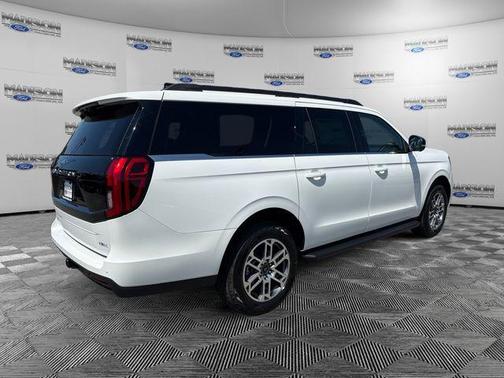 Star White Metallic Tri-Coat 2026 Ford Expedition Max Active 4x4