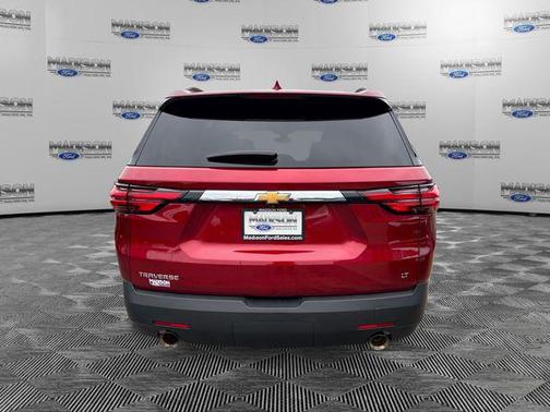 Radiant Red Tintcoat 2023 Chevrolet Traverse LT