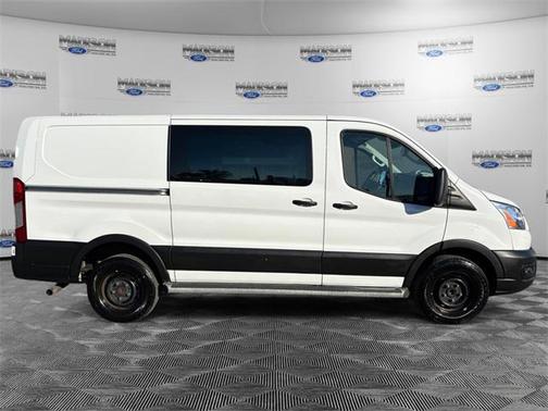 2022 Ford Transit-250 Base
