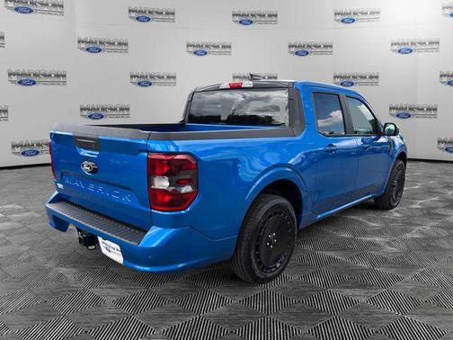 Velocity Blue 2025 Ford Maverick Lobo Standard